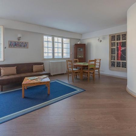 Appartement De Charme - Vue Sur Remparts - Wifi Gratuit - Parking Payant A Proximite Avignon Bagian luar foto