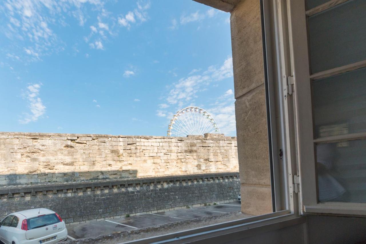 Appartement De Charme - Vue Sur Remparts - Wifi Gratuit - Parking Payant A Proximite Avignon Bagian luar foto