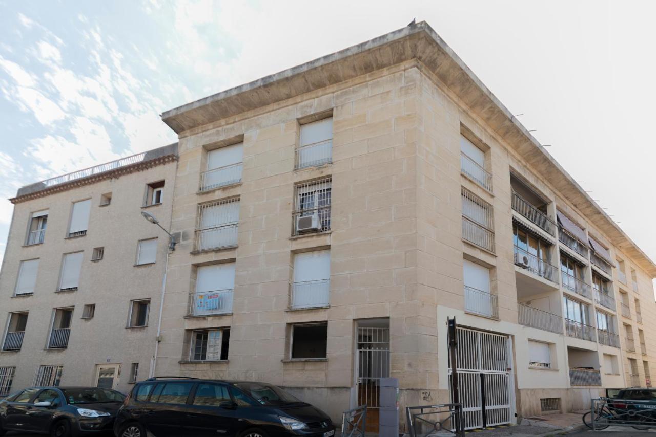 Appartement De Charme - Vue Sur Remparts - Wifi Gratuit - Parking Payant A Proximite Avignon Bagian luar foto